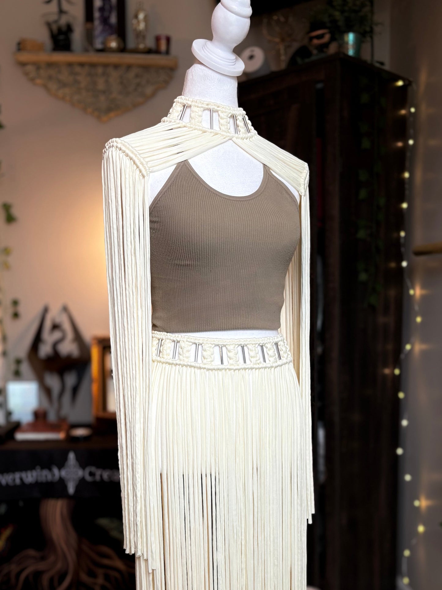 The Elara Shoulder Piece